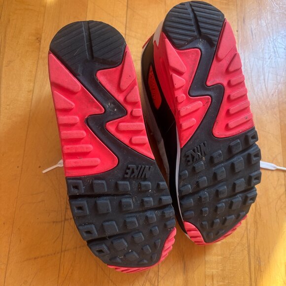 The Nike Air Max 9 Infrared (2010) - Picture 4 of 11